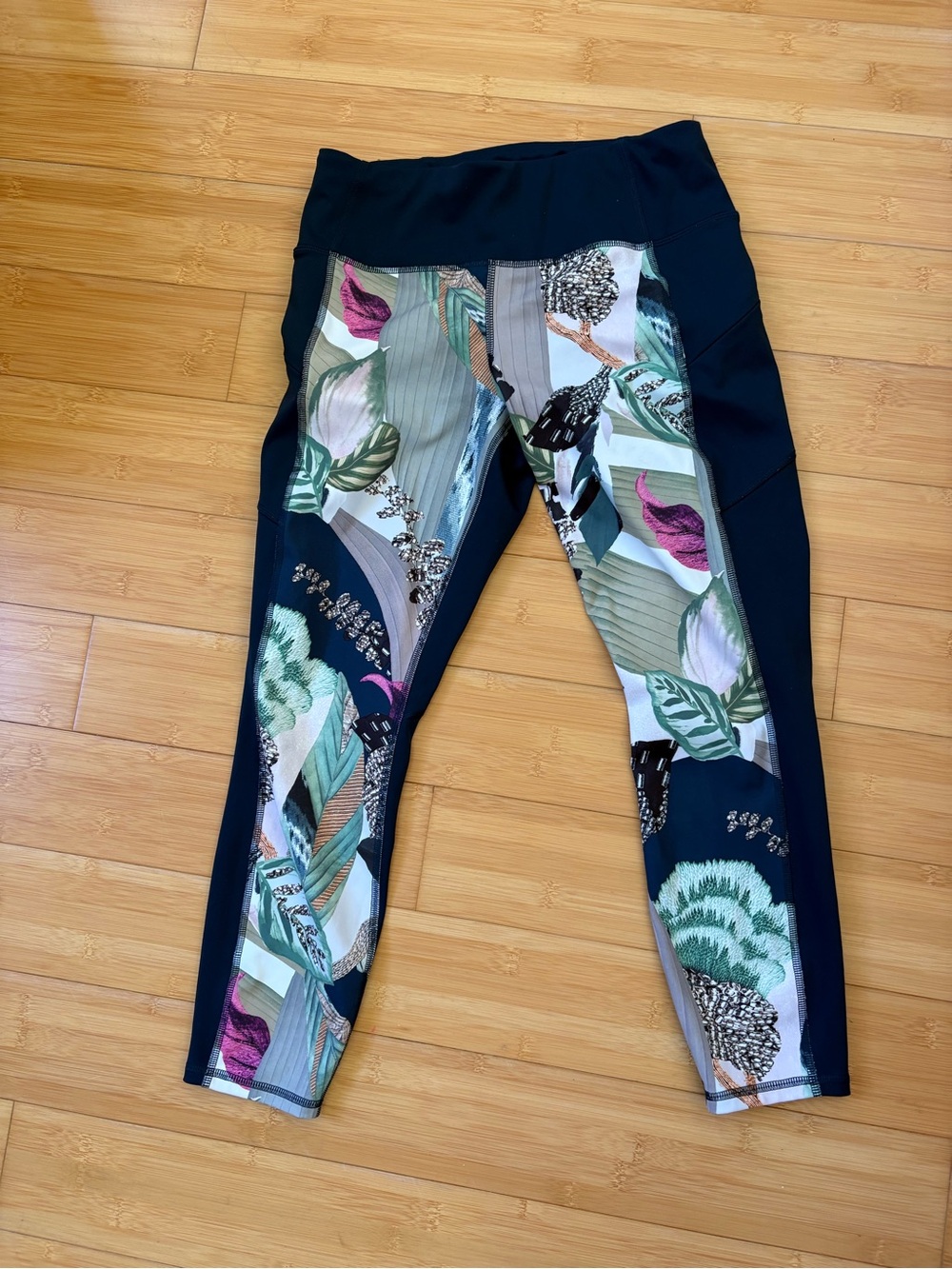 Athleta Navy Leggings withTropical Print SP